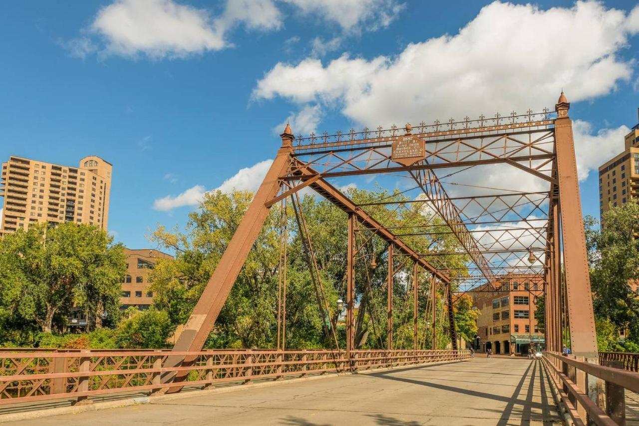 Frontdesk 20 6Th St Apts Ne Minneapolis Riverfront District ภายนอก รูปภาพ